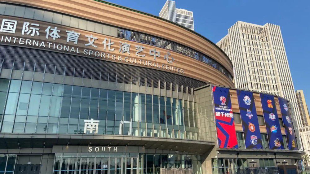 宋天铭说：这个你不用担心，我让人搞了一批美国特工使用的神经性药物，服下之后的初期，能让服药者无比顺从，到时候我们说什么，老家伙就会做什么，届时我们直接让老家伙宣布废除之前的口头约定，再宣布由我来接任家主之位。